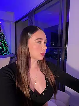 Snapshot of Lanataylor- chatting on December 21, 1:35 am Lanataylor- online show from December 21, 1:35 am