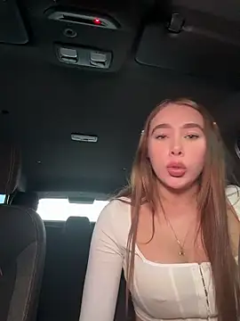 Lanataylor- online show from February 28, 7:48 pm