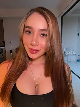 Lanataylor- online show from August 4, 11:07 pm