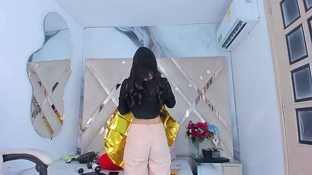 ninaht online show from September 22, 8:55 pm