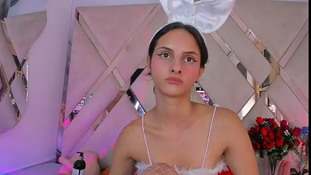 ninaht online show from October 14, 8:48 am