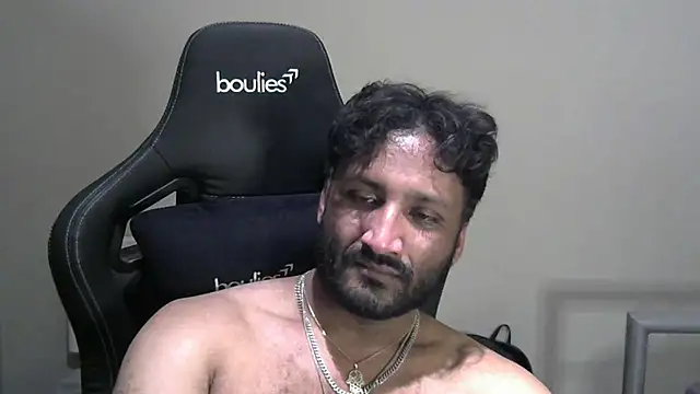 Snapshot of shadthebiguy chatting on February 22, 9:01 am shadthebiguy online show from February 22, 9:01 am