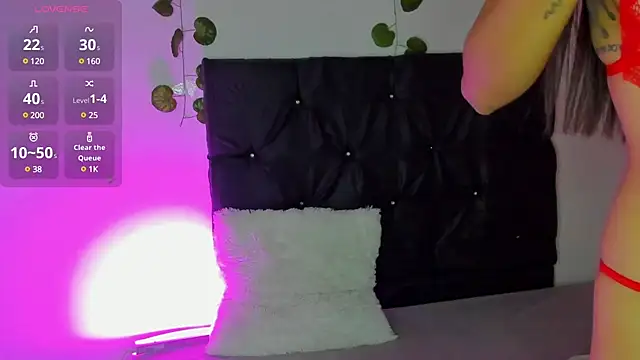 Snapshot of Natasha_by chatting on December 20, 1:22 pm Natasha by online show from December 20, 1:22 pm