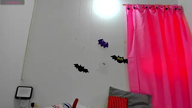 Snapshot of Natasha_by chatting on October 4, 2:48 pm Natasha by online show from October 4, 2:48 pm