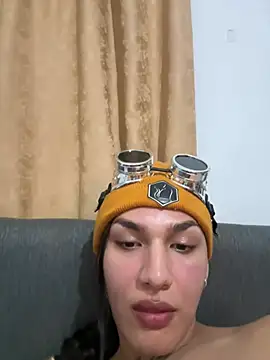 Snapshot of cataafitt chatting on May 29, 4:21 am cataafitt online show from May 29, 4:21 am