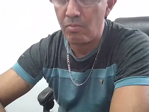 Snapshot of exmilitary chatting on February 12, 7:42 pm exmilitary online show from February 12, 7:42 pm