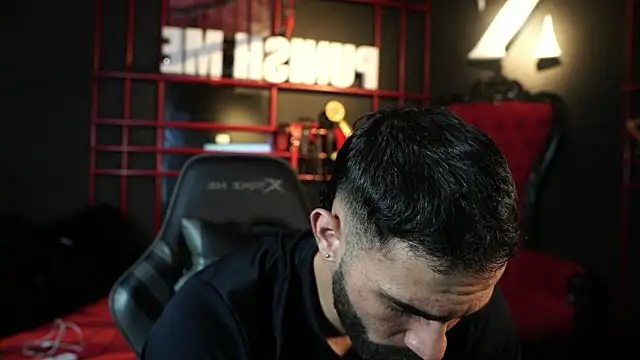 Austin bolt online show from March 3, 1:23 am