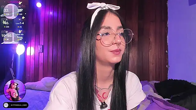 Snapshot of Alice_woodville chatting on November 28, 1:41 am Alice woodville online show from November 28, 1:41 am