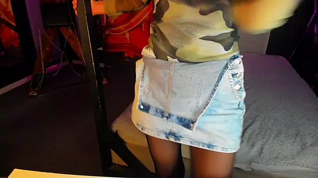 Elizabe th online show from February 17, 9:19 pm