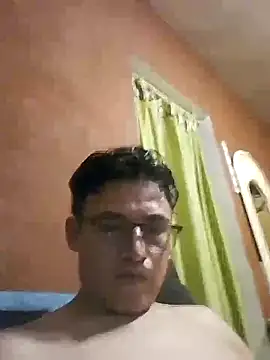 Snapshot of Vickktor chatting on October 26, 11:42 pm Vickktor online show from October 26, 11:42 pm