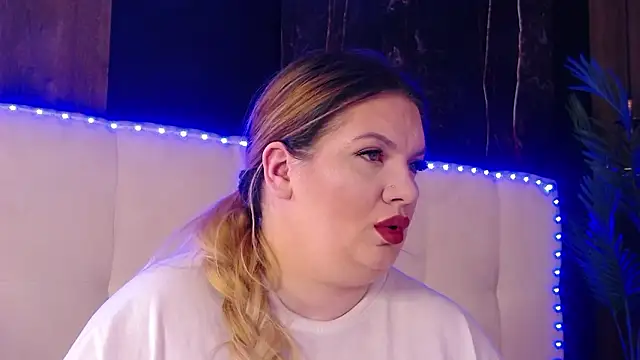 MelanieBrownn online show from March 8, 6:28 am