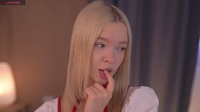  AlinaBailey online show from November 8, 1:00 pm