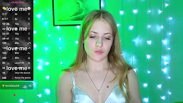 Snapshot of PureAlisMiracle chatting on February 10, 11:13 pm PureAlisMiracle online show from February 10, 11:13 pm