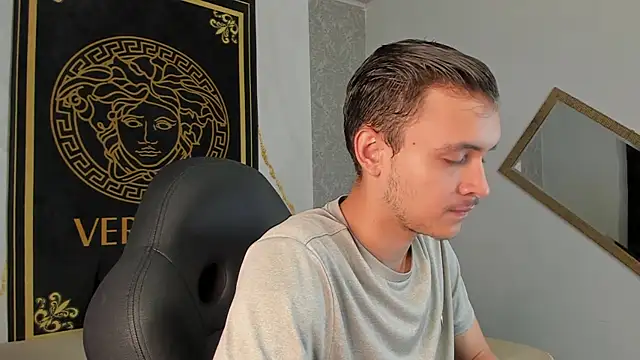 Desmon Clark online show from January 12, 12:39 am