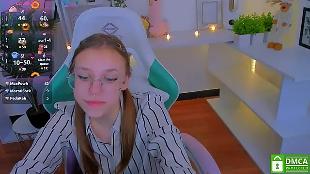 LayriantaVee online show from January 10, 1:09 pm