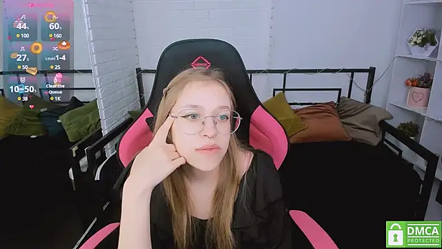 LayriantaVee online show from January 21, 6:54 am