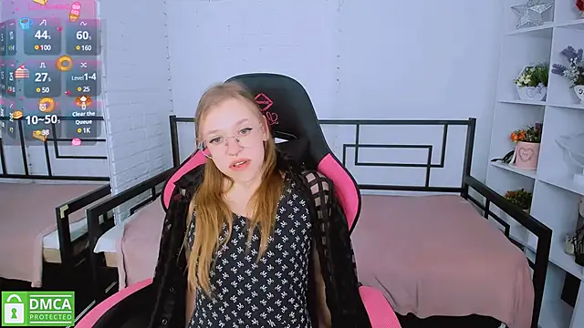 LayriantaVee online show from March 11, 10:18 am