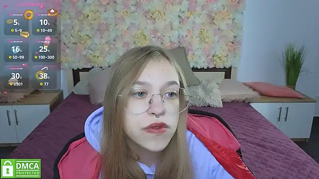 LayriantaVee online show from October 1, 5:57 am