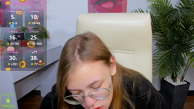 LayriantaVee online show from October 6, 6:00 am