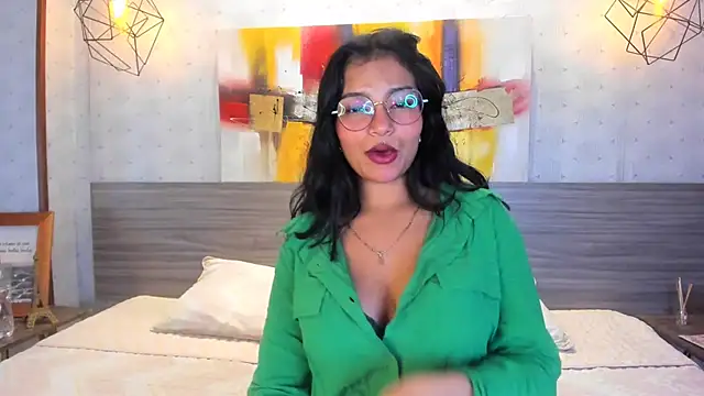 Candys victoria online show from February 6, 2:00 am