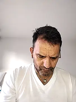 RogueTraveler online show from February 2, 9:23 pm