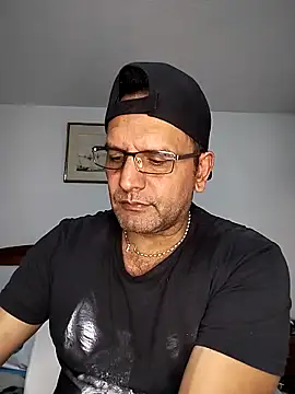 RogueTraveler online show from October 21, 4:02 am