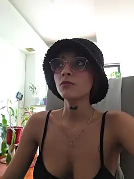 Dani pegin online show from July 28, 7:15 pm