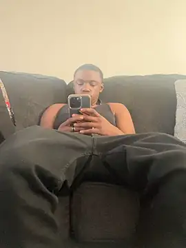 Snapshot of TransboyJay chatting on November 3, 10:10 pm TransboyJay online show from November 3, 10:10 pm