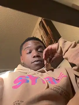 Snapshot of TransboyJay chatting on January 8, 11:07 pm TransboyJay online show from January 8, 11:07 pm