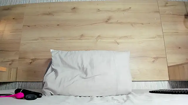 shysweets online show from December 16, 2:44 pm