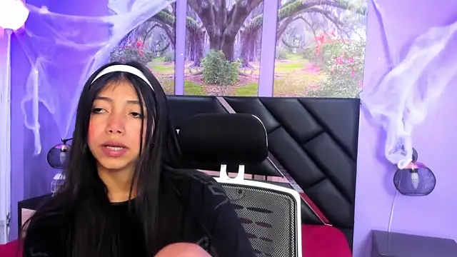 KimberlyVillaLobos online show from October 15, 12:27 pm