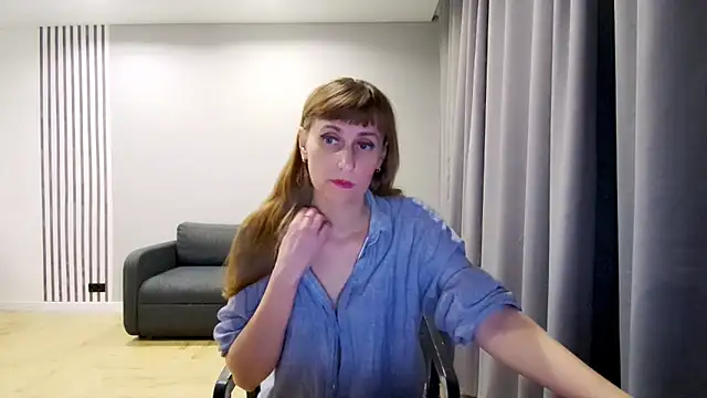 Snapshot of Daniella_Lorente chatting on January 9, 4:49 pm Daniella Lorente online show from January 9, 4:49 pm