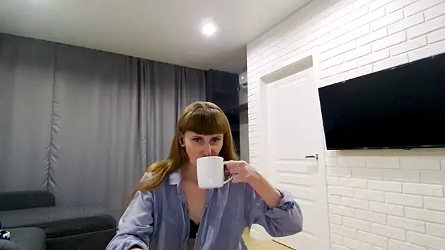 Snapshot of Daniella_Lorente chatting on December 19, 11:45 pm Daniella Lorente online show from December 19, 11:45 pm