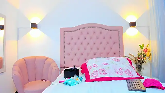 JulieeHabubu online show from October 24, 3:25 am