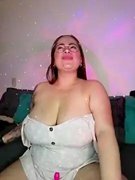 soofy   online show from February 28, 3:29 am