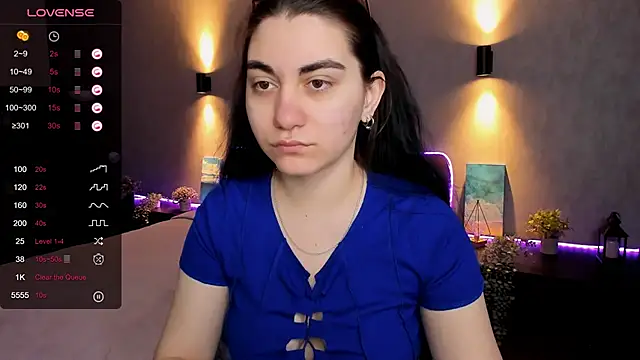 hannacheekss  online show from February 20, 2:07 am