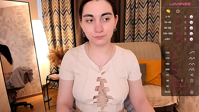 hannacheekss  online show from March 11, 8:30 am