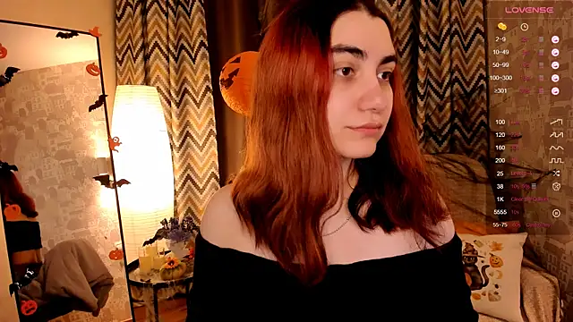 hannacheekss  online show from October 30, 2:02 am