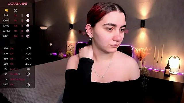 hannacheekss  online show from February 21, 2:01 am