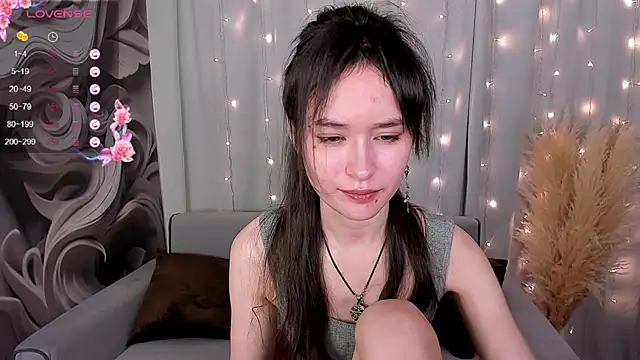 Emily Strikeee online show from January 16, 12:31 pm