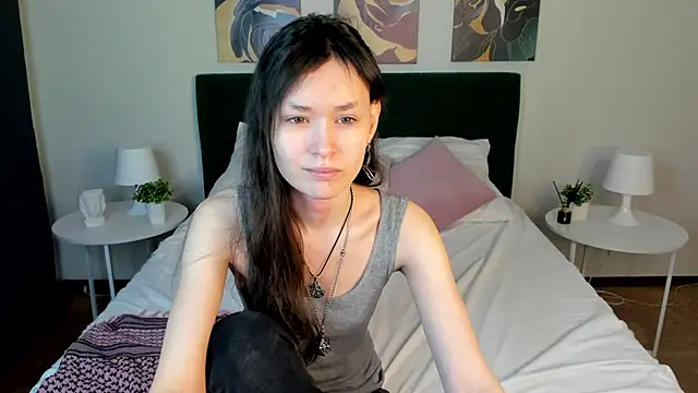 Emily Strikeee online show from January 27, 9:44 am