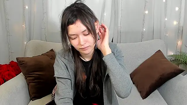 Emily Strikeee online show from March 17, 9:22 am