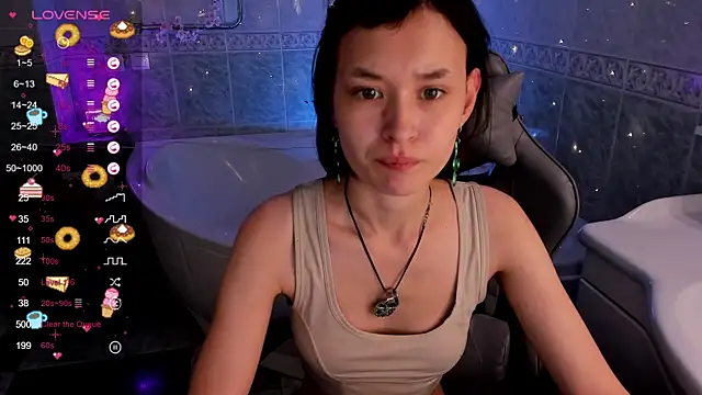 Emily Strikeee online show from September 25, 9:35 am