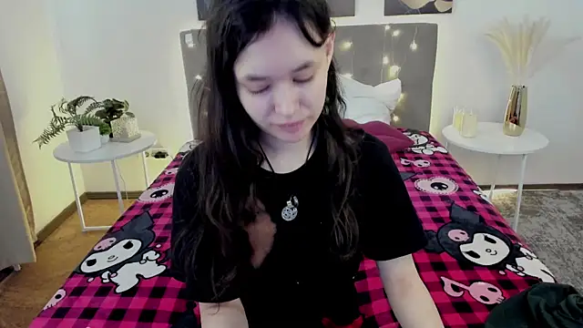 Emily Strikeee online show from May 25, 1:44 am