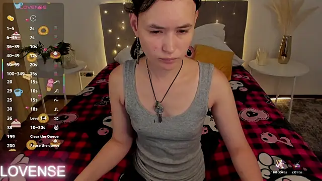 Emily Strikeee online show from August 5, 1:30 am