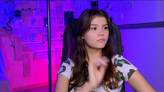 Snapshot of EvaThopson chatting on November 22, 12:04 pm EvaThopson online show from November 22, 12:04 pm