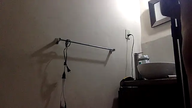 Snapshot of Hxnsovrgon chatting on April 14, 4:18 am Hxnsovrgon online show from April 14, 4:18 am