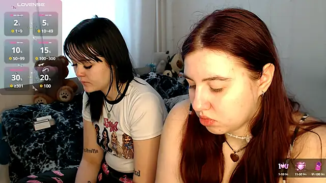 Snapshot of BettyandRich_ chatting on January 18, 8:41 am BettyandRich online show from January 18, 8:41 am