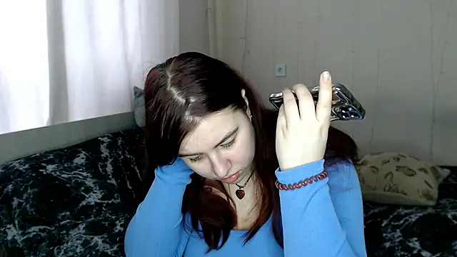 Snapshot of BettyandRich_ chatting on February 6, 7:56 am BettyandRich online show from February 6, 7:56 am