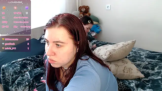 Snapshot of BettyandRich_ chatting on March 15, 10:57 am BettyandRich online show from March 15, 10:57 am